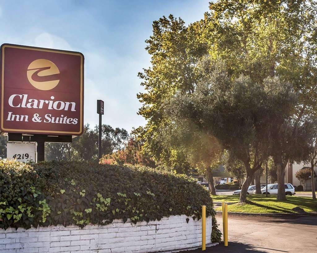 Days Inn By Wyndham Stockton Exterior photo